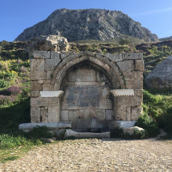 Aνεξάρτητη Παραδοσιακή Πέτρινη Κατοικία Corinth Ngoại thất bức ảnh