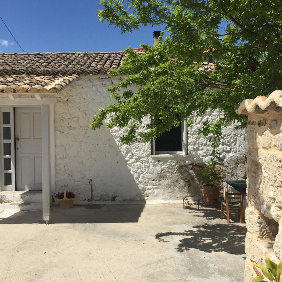 Aνεξάρτητη Παραδοσιακή Πέτρινη Κατοικία Corinth Ngoại thất bức ảnh